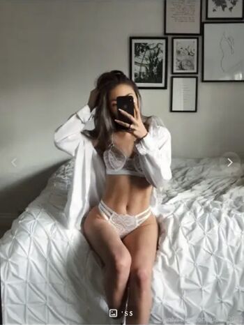 Full leaked Ellyserose private photo