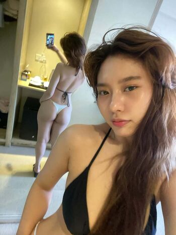 Full leaked Eloise winchel page private photo