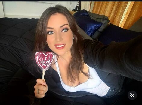 Full leaked Elsa esnoult private photo