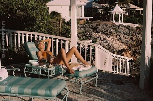 Full leaked Elsa hosk private photo