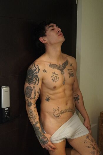 Full leaked Elsuavecito private photo