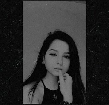Full leaked Elviralove private photo