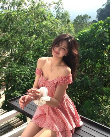 Full leaked Elyn leong page private photo