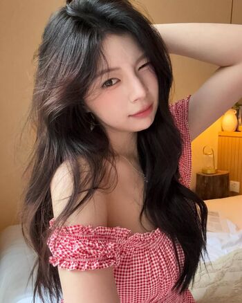 Full leaked Elyn leong page private photo