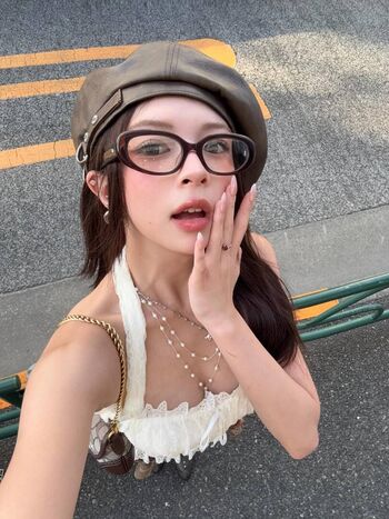Full leaked Elyn leong page private photo