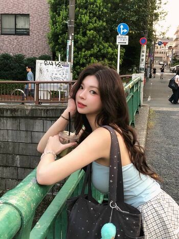 Full leaked Elyn leong page private photo