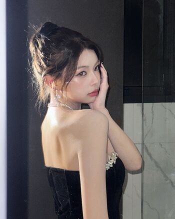 Full leaked Elyn leong private photo