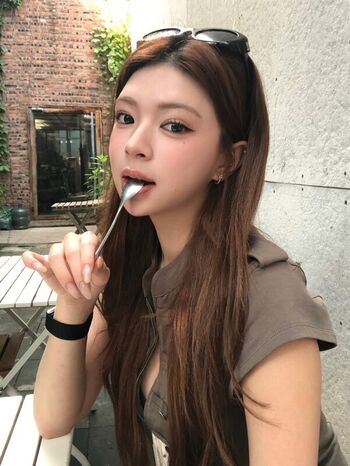 Full leaked Elyn leong private photo