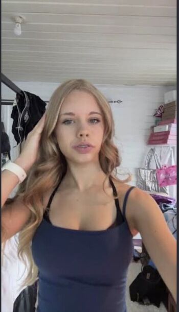 Full leaked Elyza young private photo