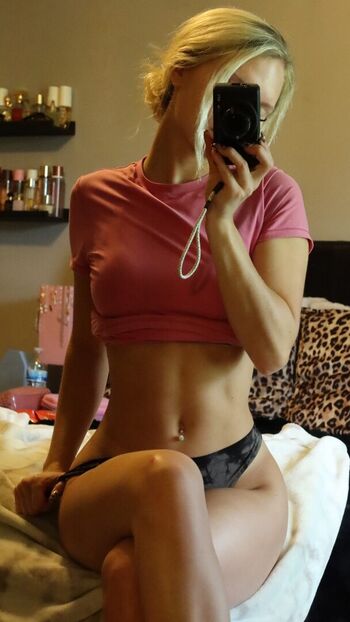 Full leaked Em marie private photo