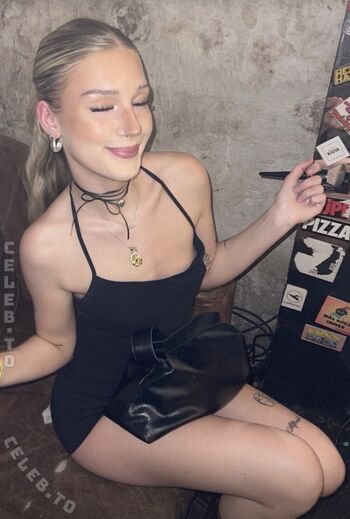 Full leaked Emlyemma private photo