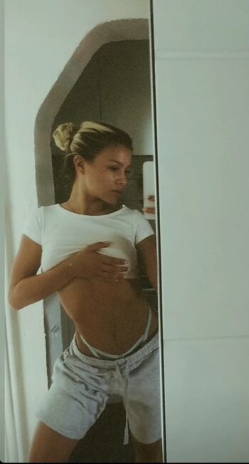 Full leaked Ema radujko private photo