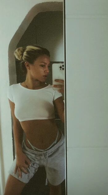 Full leaked Ema radujko private photo