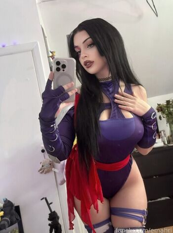 Full leaked Emahrilol private photo