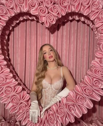 Full leaked Emegeee private photo