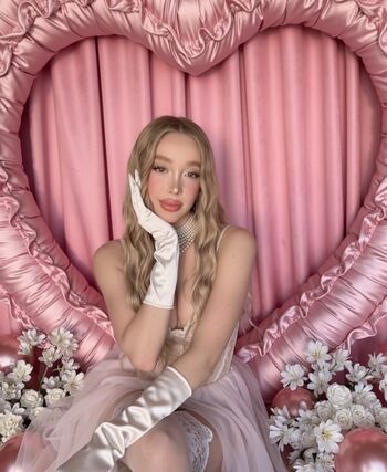 Full leaked Emegeee private photo