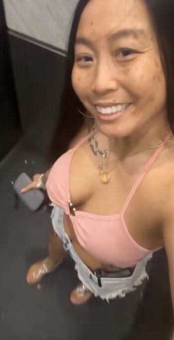Full leaked Emelh private photo