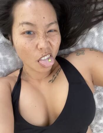 Full leaked Emelh private photo