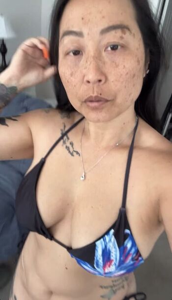 Full leaked Emelh private photo
