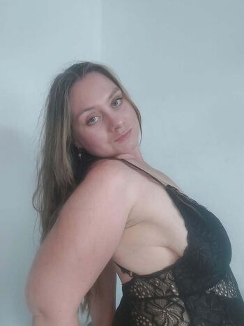 Full leaked Emeline parent private photo