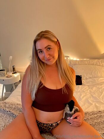 Full leaked Emely davis private photo