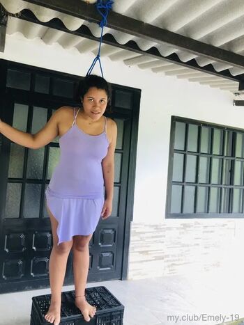 Full leaked Emelyfree private photo