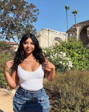 Full leaked Emi demi private photo