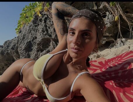 Full leaked Emiiby private photo