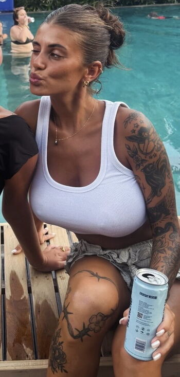 Full leaked Emiiby page private photo