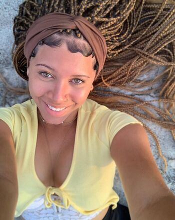 Full leaked Emiireuh private photo
