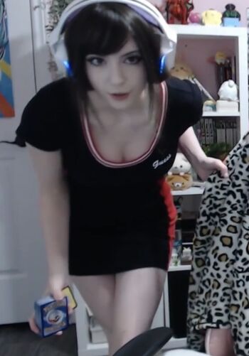 Full leaked Emiki private photo