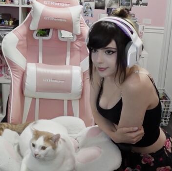 Full leaked Emiki private photo