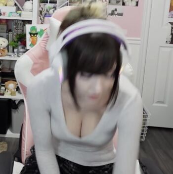 Full leaked Emiki private photo