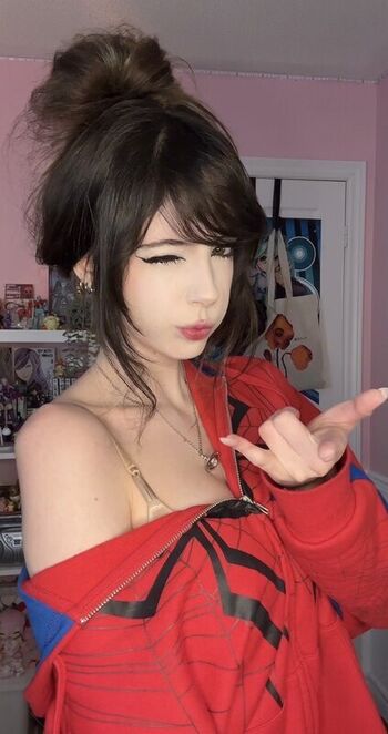 Full leaked Emiki page private photo