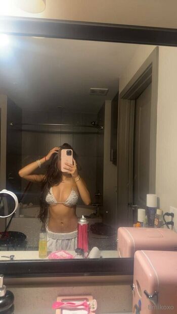 Full leaked Emikoxo page private photo