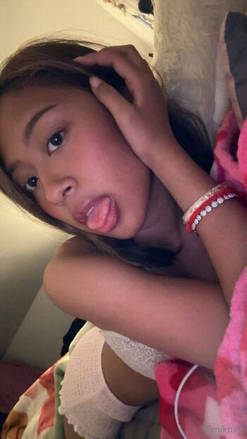 emikoxo