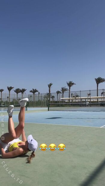 Full leaked Emilia bte page private photo