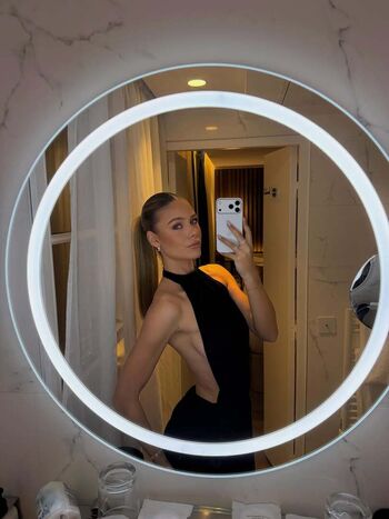 Full leaked Emilia bte private photo