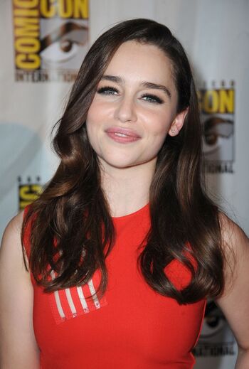 Full leaked Emilia clarke page private photo