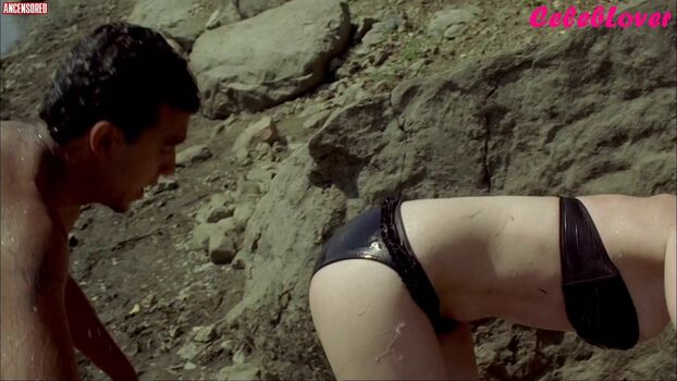 Full leaked Emilia clarke page private photo