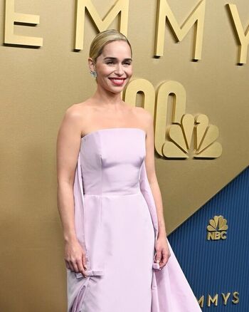 Full leaked Emilia clarke page private photo