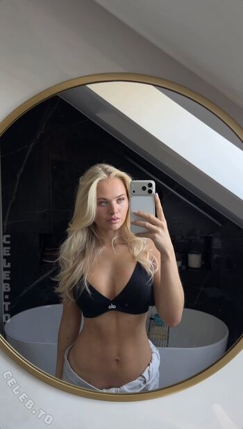Full leaked Emilia wue private photo