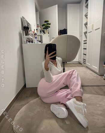 Full leaked Emiliaaa rose private photo