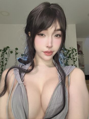 Full leaked Emiliabear private photo