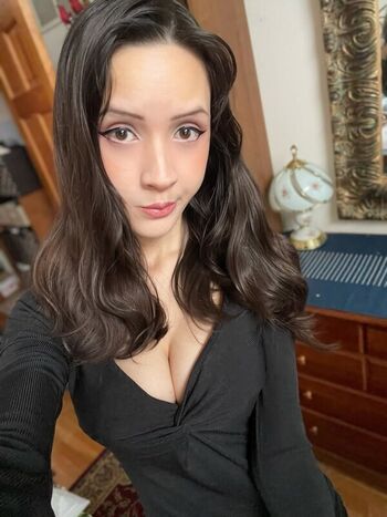 Full leaked Emiliacosplay private photo
