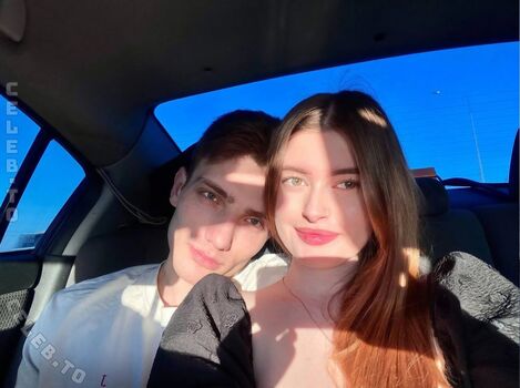 Full leaked Emiliacouple private photo