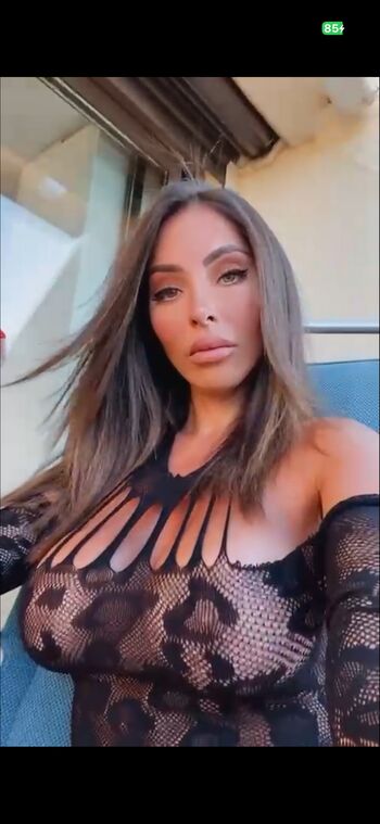 Full leaked Emilie amar private photo