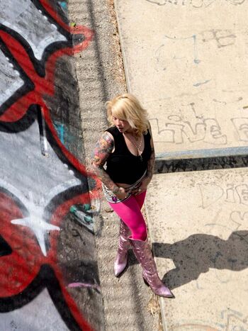 Full leaked Emilie brooklyn page private photo