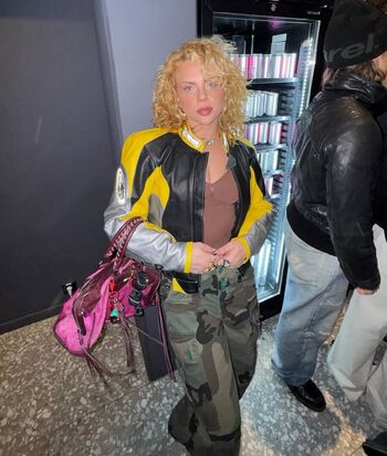 Full leaked Emilie brooklyn private photo
