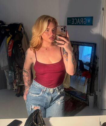 Full leaked Emilie brooklyn private photo